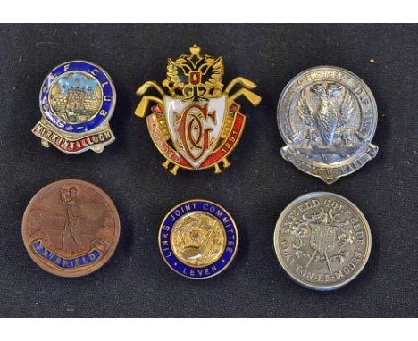 Selection of golf club members lapel badges includes 1923 Enfield GC, 1908 Chorlton-Cum-Hardy GC white metal badge, Kirkintil