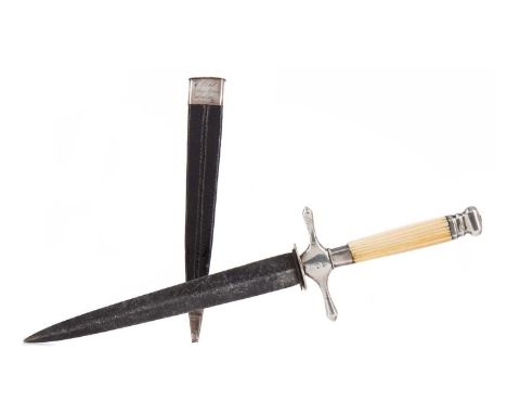 18TH/19TH CENTURY DAGGER,possibly Irish, the tapered blade to white metal cross guard engraved initial 'L' beneath coronet, w