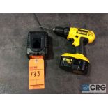 DeWalt DC759 18V 1/2 inch vari-speed cordless drill / driver with charger