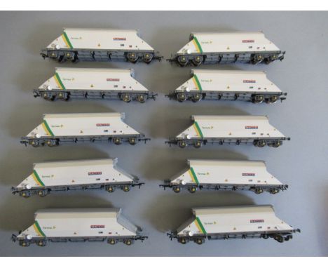 Ten Bachmann Tarmac NACCO bogie hopper wagons, G-E (Est. plus 21% premium inc. VAT)