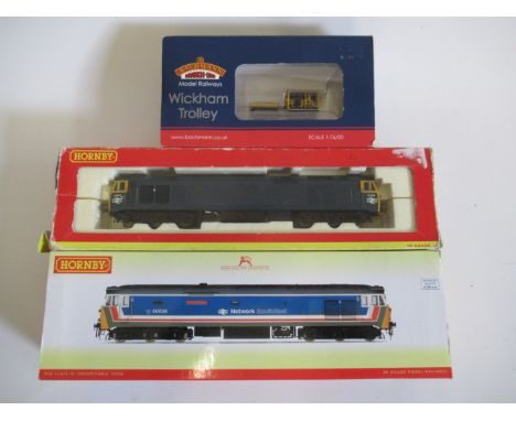 Bachmann Wickham Trolley, Hornby Class 50-D414 in B.R. blue and Class 50-026 Network South East, G-E (Est. plus 21% premium i