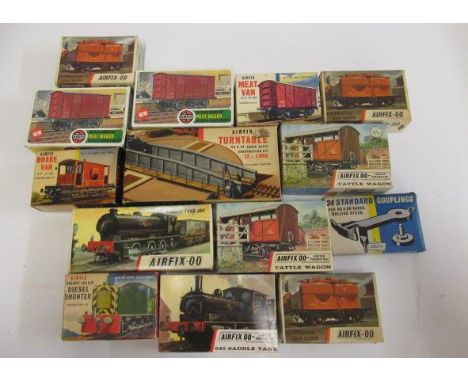 Vintage Airfix kits comprising J94 Saddle Tank, 0-4-0 Saddle Tank, Diesel Shunter, three meat vans, two cattle wagons, three 