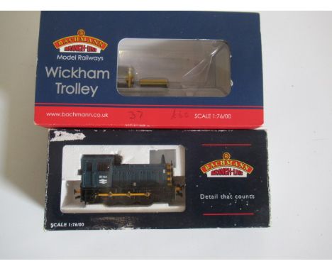 Bachmann Class 04 Diesel Shunter in B.R. blue and Wickham Trolley, boxed, G-E (Est. plus 21% premium inc. VAT)