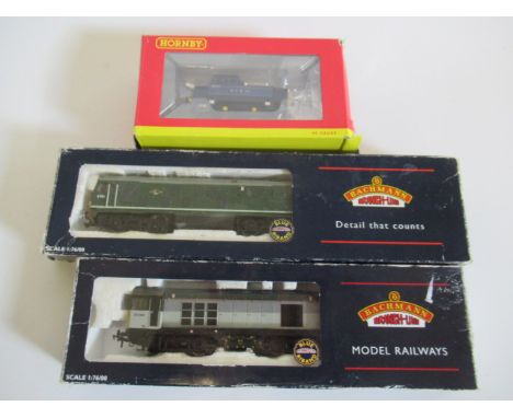 Hornby Sentinel Shunter, Bachmann Class 25-D5011 in B.R. green and Class 20 in grey, all items boxed, G-E (Est. plus 21% prem