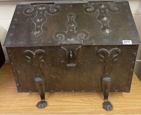 An arts and crafts hammered bronze log box, 63 x 32 x 50cm.