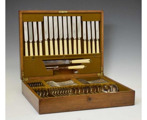 Early 20th century Mappin &amp; Webb oak canteen of silver plated cutlery for eight person setting, the flatware with engrave