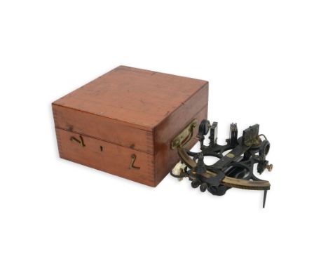 1940s Husun (Henry Hughes & Son Ltd) sextant no. 23265 in black finish, contained in fitted wooden case with service label da