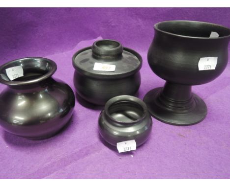 A selection of vintage ceramics in a Prink nash style