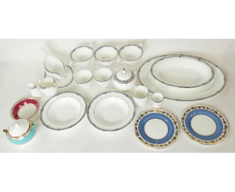 A collection of Wedgwood Amherst and Ulander dinner and tea ware: Wedgwood Amherst ware including soup bowls, gravy boat and 