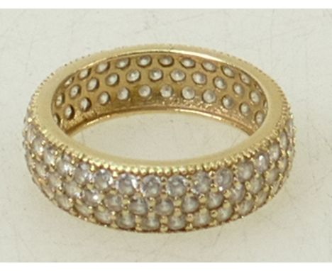 14ct gold Eternity ring: Ring size L/M, 3.6grams.