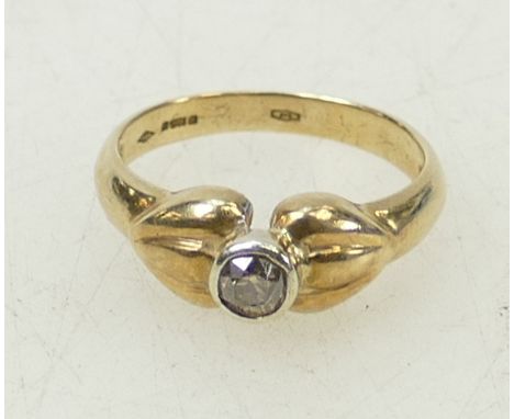 9ct gold Solitaire Diamond ring: Ring size K, 2.8grams.