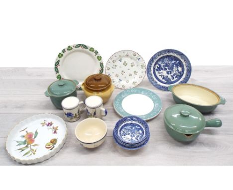 Collection of good vintage kitchen pottery; including Royal Doulton, Denby Stoneware, Royal Worcester etc
