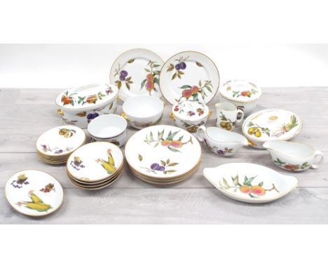 Royal Worcester Evesham pattern dinner wares; including tureens, cream jug, two sauce boats, 6 plates 10" diameter, 6 side pl