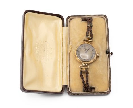 Vintage Art Deco 15ct lady's wristwatch, c1930's. Manual wind, 26mm 15ct yellow gold case, silvered sunburst dial with Roman 