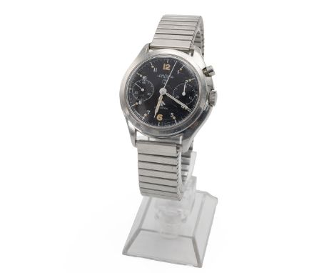Vintage Lemania Military gentleman's wristwatch. 40mm stainless steel case and expandable bracelet, manual wind, black dial w