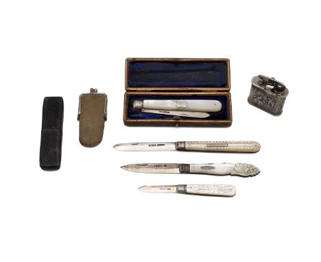 Four silver and mother of pearl handled fruit knives, all hallmarked Sheffield, various makers, three cased, together with a 