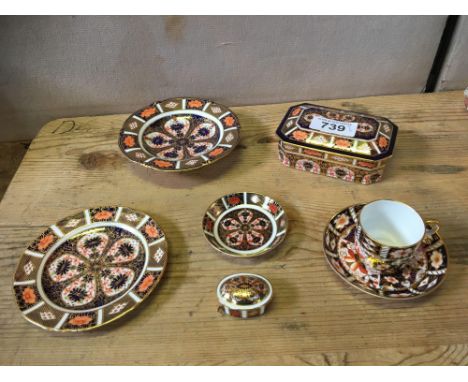  Sale Item:    7 PCS ROYAL CROWN DERBY WARE   Vat Status:   No Vat   Buyers Premium:  This lot is subject to a Buyers Premium