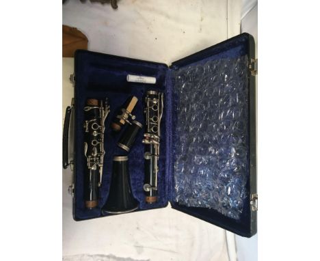  Sale Item:    CASED CLARINET BUFFET PARIS   Vat Status:   No Vat   Buyers Premium:  This lot is subject to a Buyers Premium 