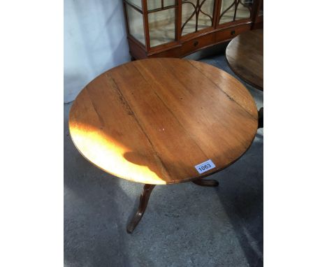  Sale Item:    OAK PEDESTAL TABLE (AF)   Vat Status:   No Vat   Buyers Premium:  This lot is subject to a Buyers Premium of 1