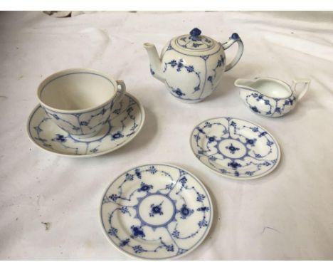  Sale Item:    6 PCS ROYAL COPENHAGEN TEA WARE   Vat Status:   No Vat   Buyers Premium:  This lot is subject to a Buyers Prem