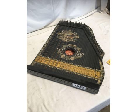  Sale Item:    GUITAR ZITHER AUTO HARP &amp; BOOK (AF)  Vat Status:   No Vat   Buyers Premium:  This lot is subject to a Buye