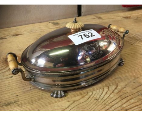  Sale Item:    PLATED SERVING DISH A D METAM   Vat Status:   No Vat   Buyers Premium:  This lot is subject to a Buyers Premiu