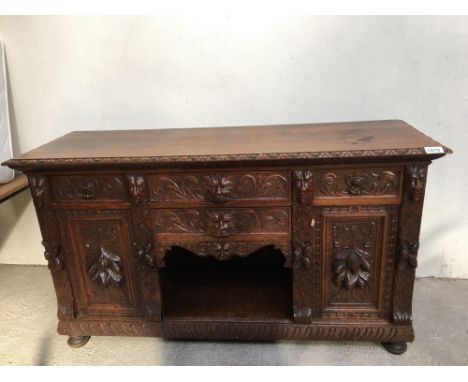  Sale Item:    OAK CARVED SIDEBOARD (AF)   Vat Status:   No Vat   Buyers Premium:  This lot is subject to a Buyers Premium of