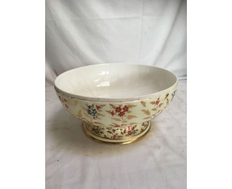  Sale Item:    FLORAL WEDGWOOD BOWL   Vat Status:   No Vat   Buyers Premium:  This lot is subject to a Buyers Premium of 15% 