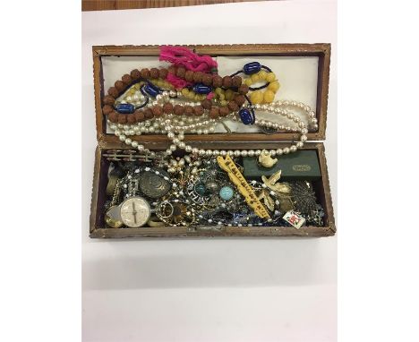 Box of Vintage Costume Jewellery 