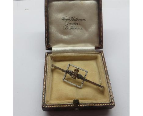 18ct Gold Diamond  & Enamel R.A.F Sweetheart Brooch weight 6.3 grams box display only