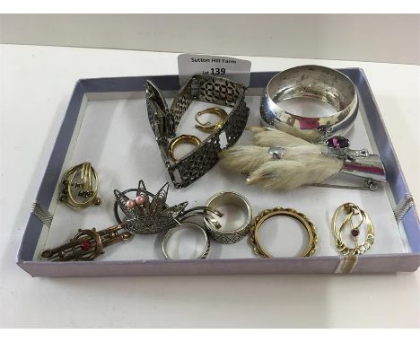 Selection of Antique and Vintage Jewellery, to inc Silver Marquiste bracelet, Gold earrings, Gold coin mount, approx gold wei