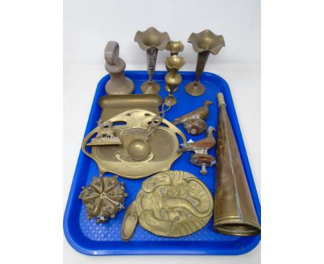 A tray containing antique metalware including a pair of brass pigeons, Indian brass vases, horn, weight, Art Nouveau tray, Ti