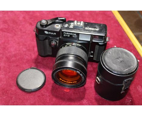 A Fuji Pro GW690II camera body &amp; EBC Fujinon 1:35 f=90mm lens 