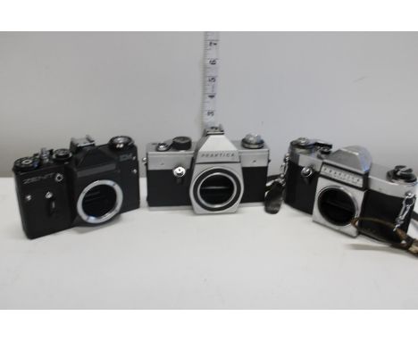 Three assorted vintage camera bodies 