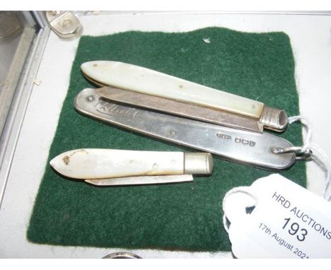 Two silver bladed and mother-of pearl fruit knife, etc. 