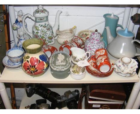Oriental teaset, together with other collectable ceramic ware 