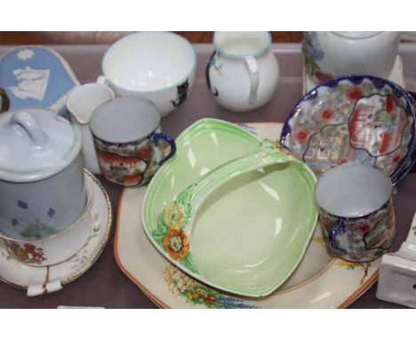 LOT OF MIXED CERAMICS 
including Wedgwood jasperware lidded jar, Carltonware etc