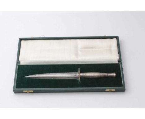 Third pattern Fairbairn Sykes FS Commando presentation Dagger with ribbed hilt and blade by Wilkinson in fitted case