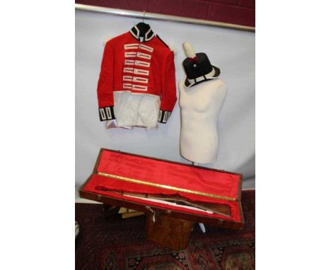 Good Quality Replica / Re-enactors 1805 Royal Marines Uniform, comprising hat, tunic, rifle, bayonet and ammunition pouch, al
