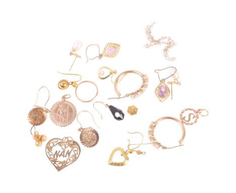 Various 9ct gold jewellery, including heart pendant, amethyst earrings, etc, 11g gross . Condition Report:Lot sold as seen un