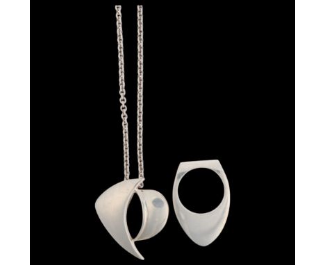 2 pieces of Danish modernist sterling silver abstract jewellery, comprising Jens Johs Aagaard pendant necklace, 42cm, and Sve