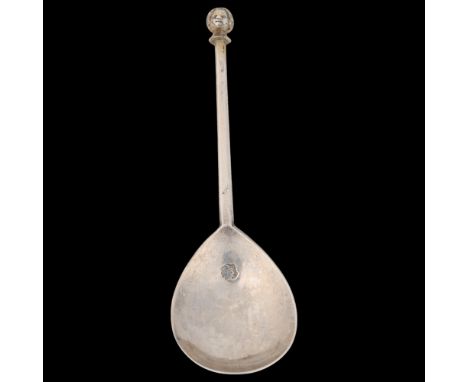 An Elizabeth I silver Maidenhead spoon, maker's mark incuse orb and cross, London 1582, fig shaped bowl with tapering faceted