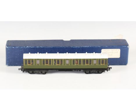 A Lawrence Scale Models gauge OO 1st/3rd class coach 5364 in Southern green livery, with applied plaque signed by J. Mills an