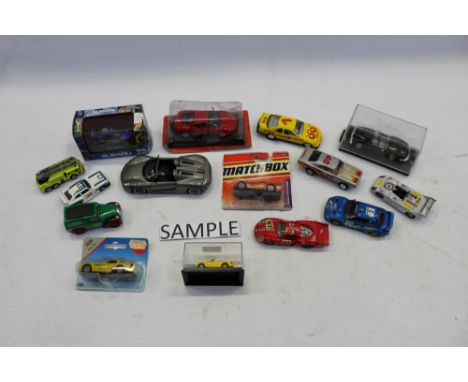 Diecast - mainly unboxed selection of larger scale models of various manufacturers (five boxes)