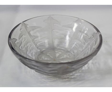 1930s R. Lalique frosted glass bowl moulded with leaf borders -moulded signature “R Lalique France” and engraved No3104, 13cm