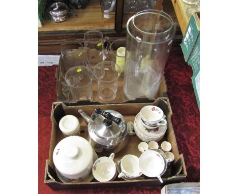 A collection of Spode Victoria pattern breakfast wares comprising ten cups and twelve saucers, together with a Fortnum &amp; 