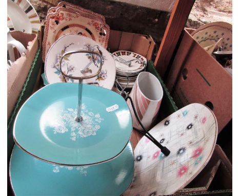 A quantity of Midwinter ceramics including Queensbury dinner and coffee wares, various cake stands, etc (a collection) 
