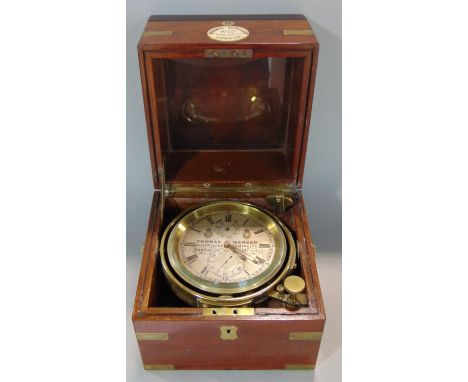 Good quality Thomas Mercer of London mahogany cased ships chronometer, No 22525, the silvered dial with brass framework, fitt