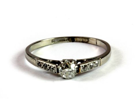 An antique 18ct and platinum diamond set ring, (P.5).