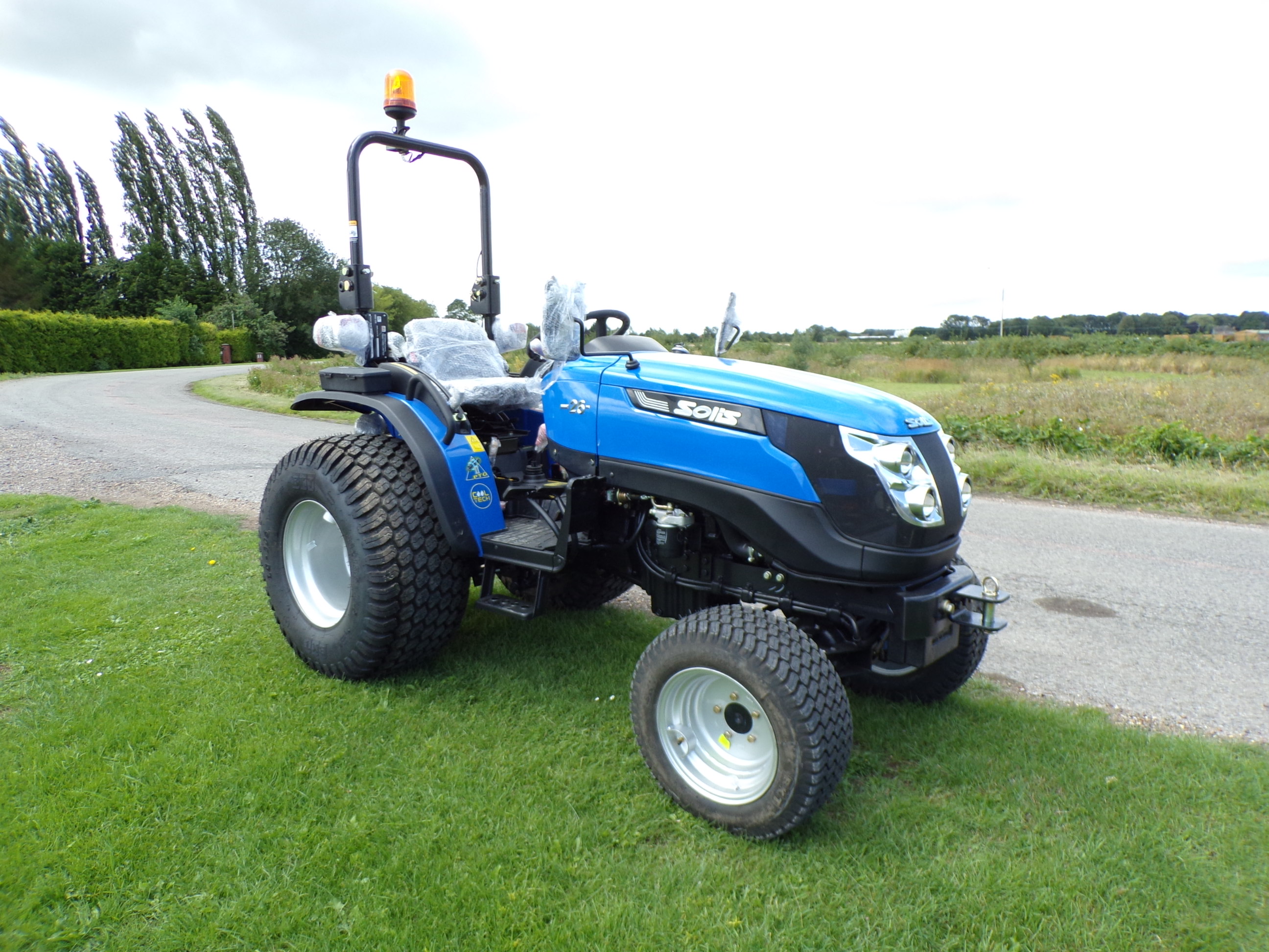 Solis 26 Compact Tractor With Turf Tyres Brief Description: **BRAND NEW ...